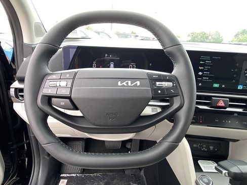 New 2026 Kia Sportage EX FWD image 16