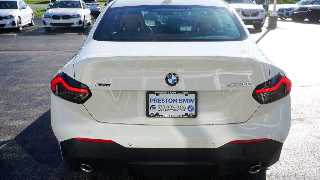 New 2026 BMW 230i xDrive Coupe w/ Convenience Package AWD/4WD image 4