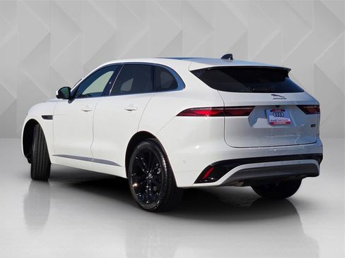 Used 2026 Jaguar F-PACE R-Dynamic S image 4