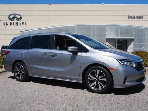Used 2023 Honda Odyssey Touring image 1