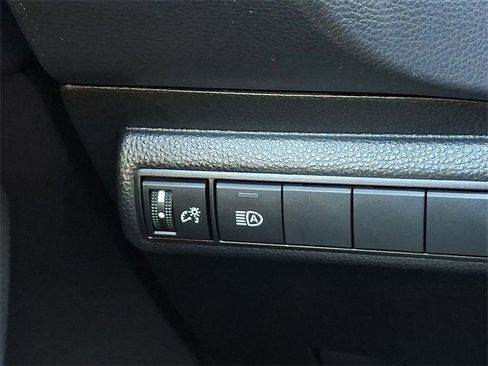 Used 2022 Toyota Corolla LE image 23