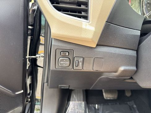 Used 2014 Toyota Corolla LE FWD image 55