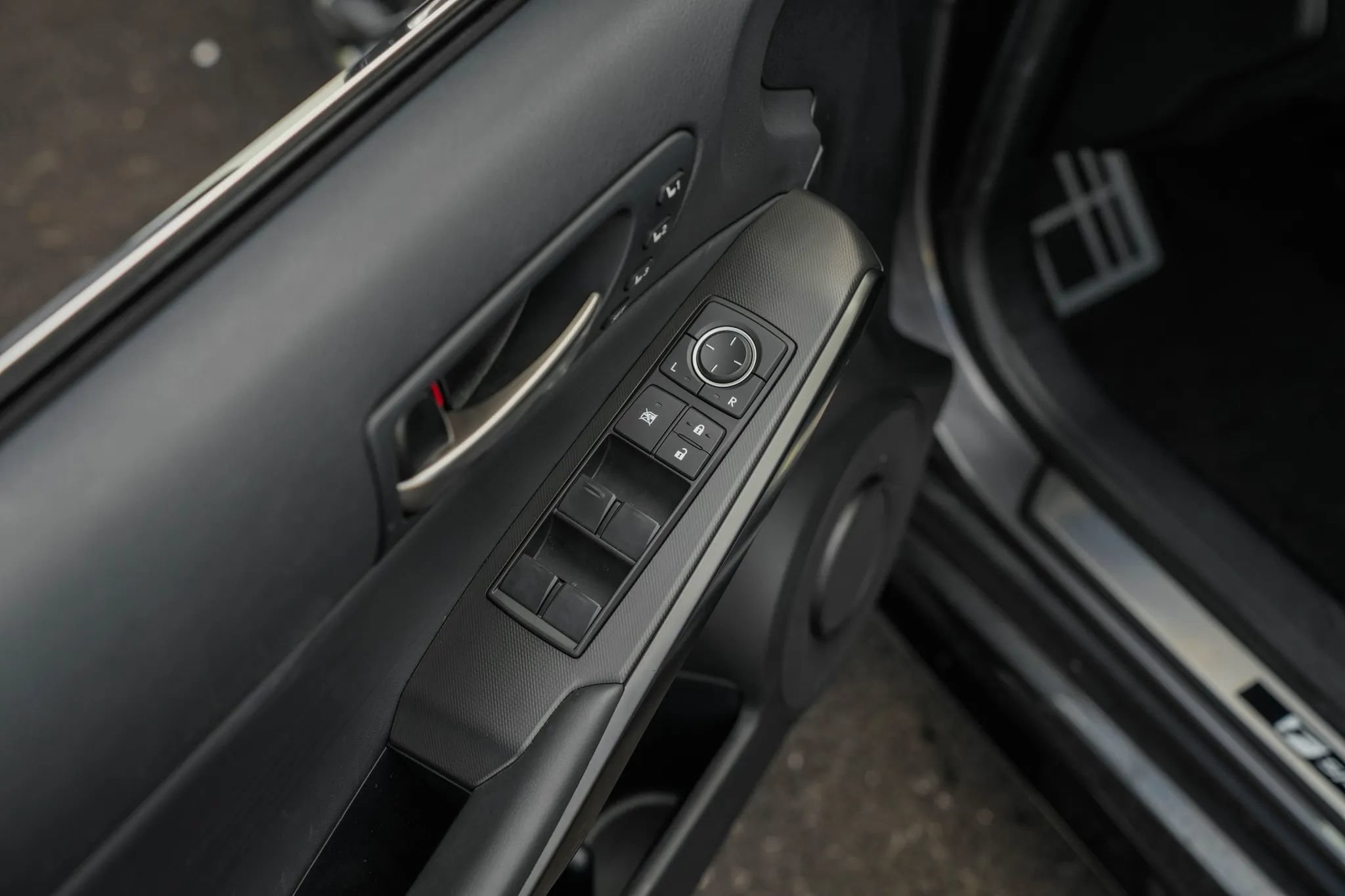 Used 2024 Lexus IS 350 F Sport w/ Memory Package RWD image 10