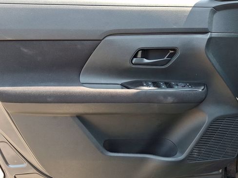 Certified 2025 Nissan Kicks S AWD/4WD image 13