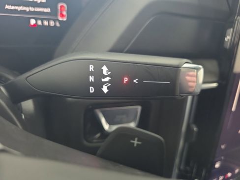 Used 2026 GMC Yukon Denali w/ Sun & Power Step Package image 46