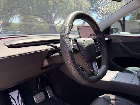 Used 2026 Tesla Model Y 2WD image 9