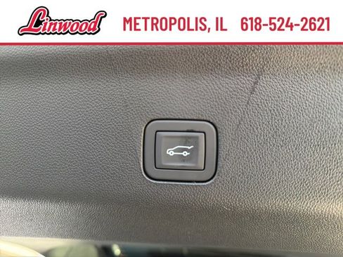 New 2026 GMC Yukon Denali w/ Sun & Power Step Package image 19