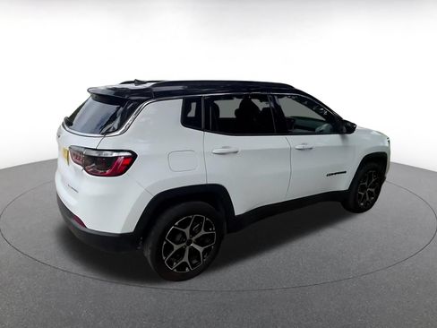 Used 2025 Jeep Compass Limited AWD/4WD image 13