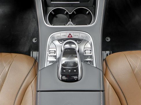 Used 2019 Mercedes-Benz Maybach S 560 4MATIC image 48