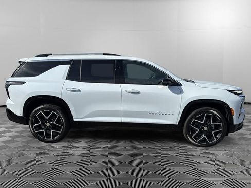 New 2026 Chevrolet Traverse High Country w/ LPO, Floor Liner Package image 8