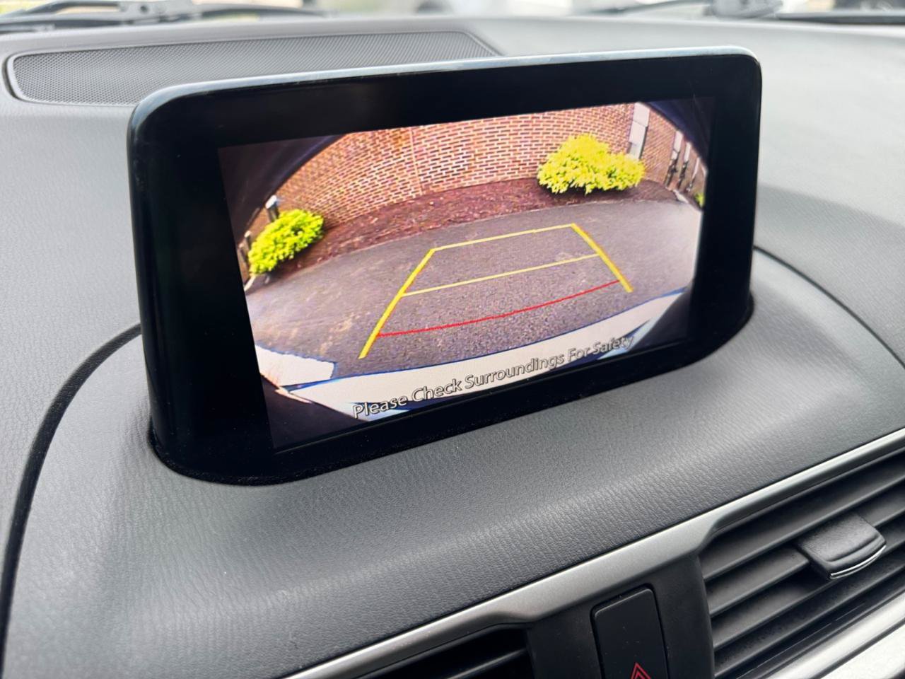 Used 2018 MAZDA MAZDA3 Sport w/ Preferred Equipment Package FWD image 20