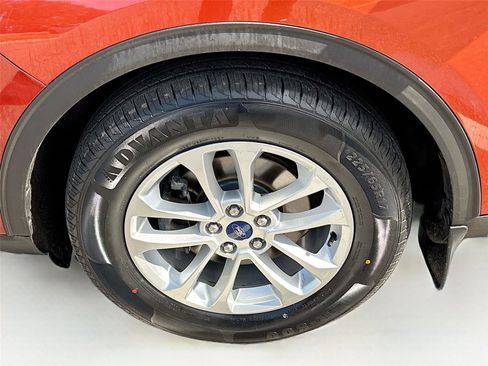 Used 2020 Ford Escape SE image 31