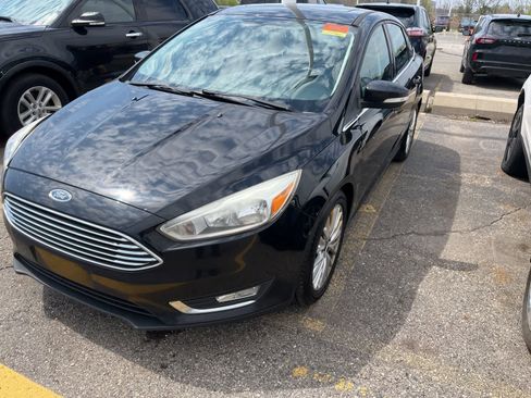 Used 2017 Ford Focus Titanium image 1