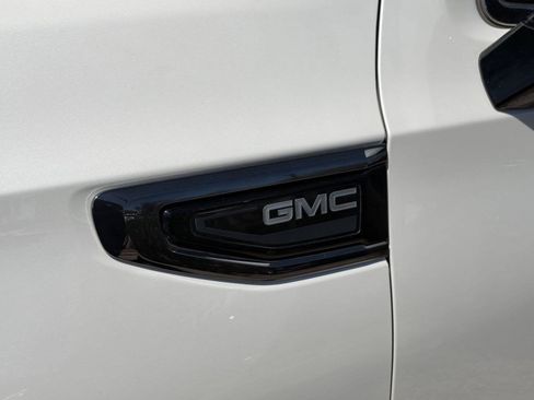 Certified 2023 GMC Yukon XL Denali Ultimate AWD/4WD image 9