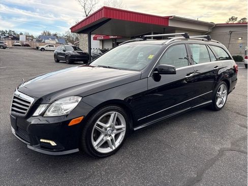 Used 2011 Mercedes-Benz E 350 4MATIC Wagon image 3