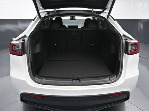 Used 2021 Tesla Model Y Long Range AWD/4WD image 9
