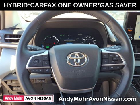 Used 2025 Toyota Sienna XLE FWD image 20