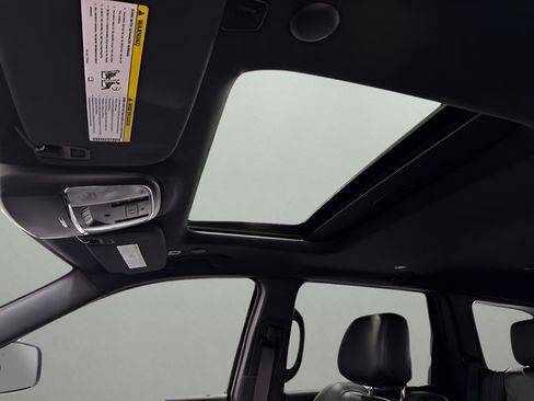 Used 2022 Jeep Grand Cherokee Laredo X RWD image 25