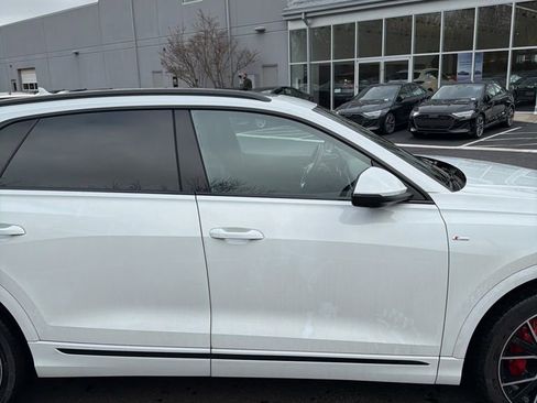 Used 2020 Audi Q8 Prestige w/ Prestige Package image 6