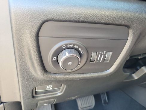 New 2025 Jeep Grand Cherokee L Limited w/ Black Appearance Package image 25