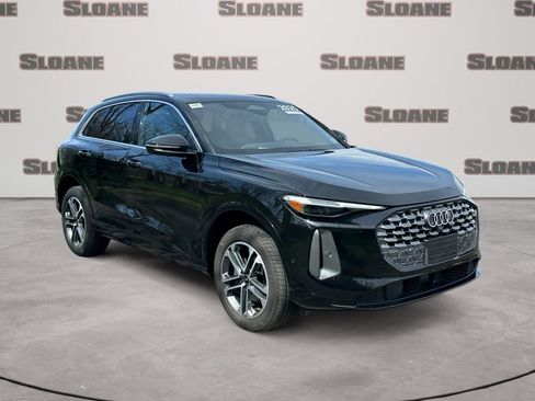 Used 2025 Audi Q5 Premium Plus w/ Premium Plus image 7