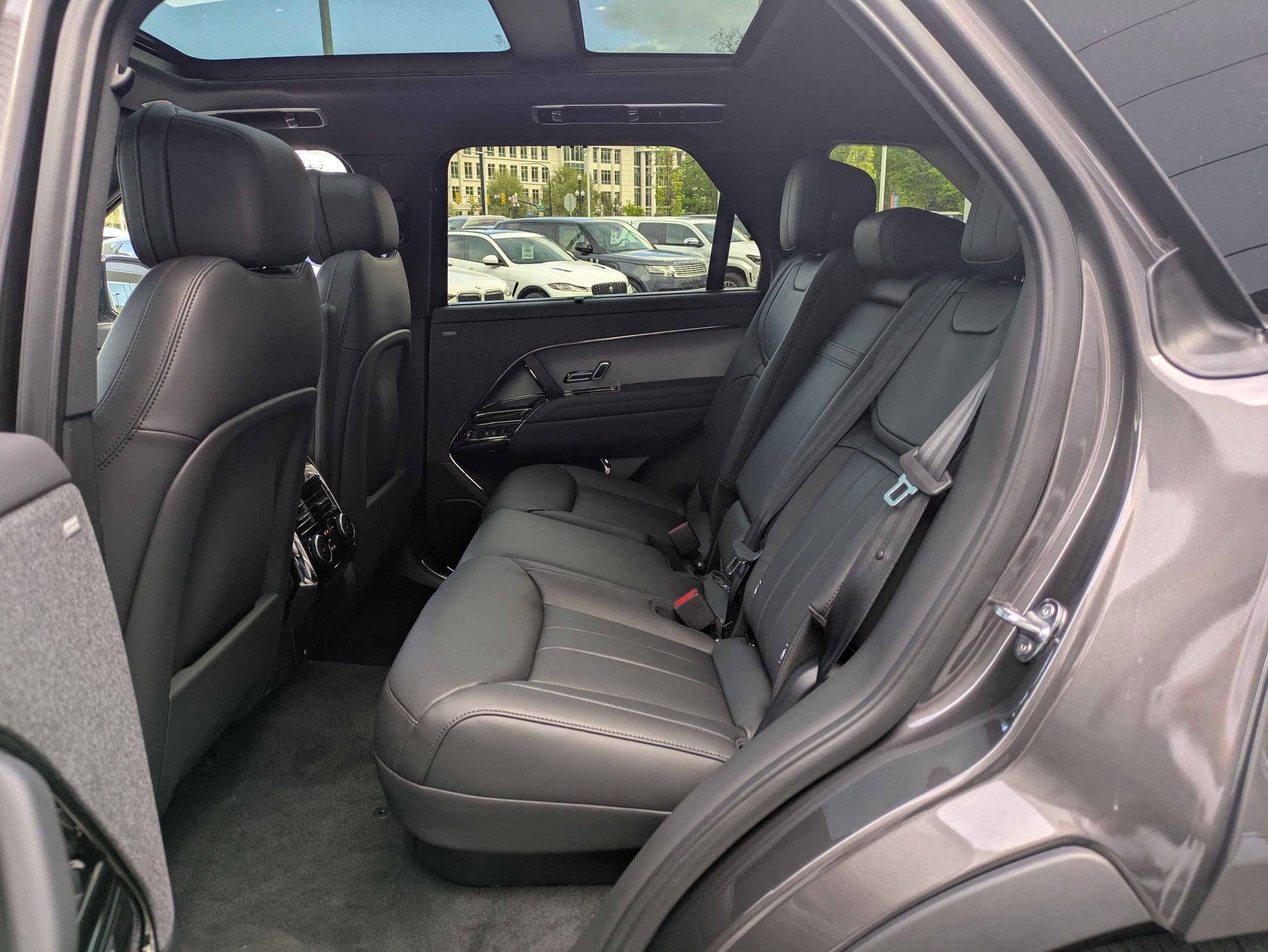 New 2026 Land Rover Range Rover Sport Dynamic SE AWD/4WD image 29
