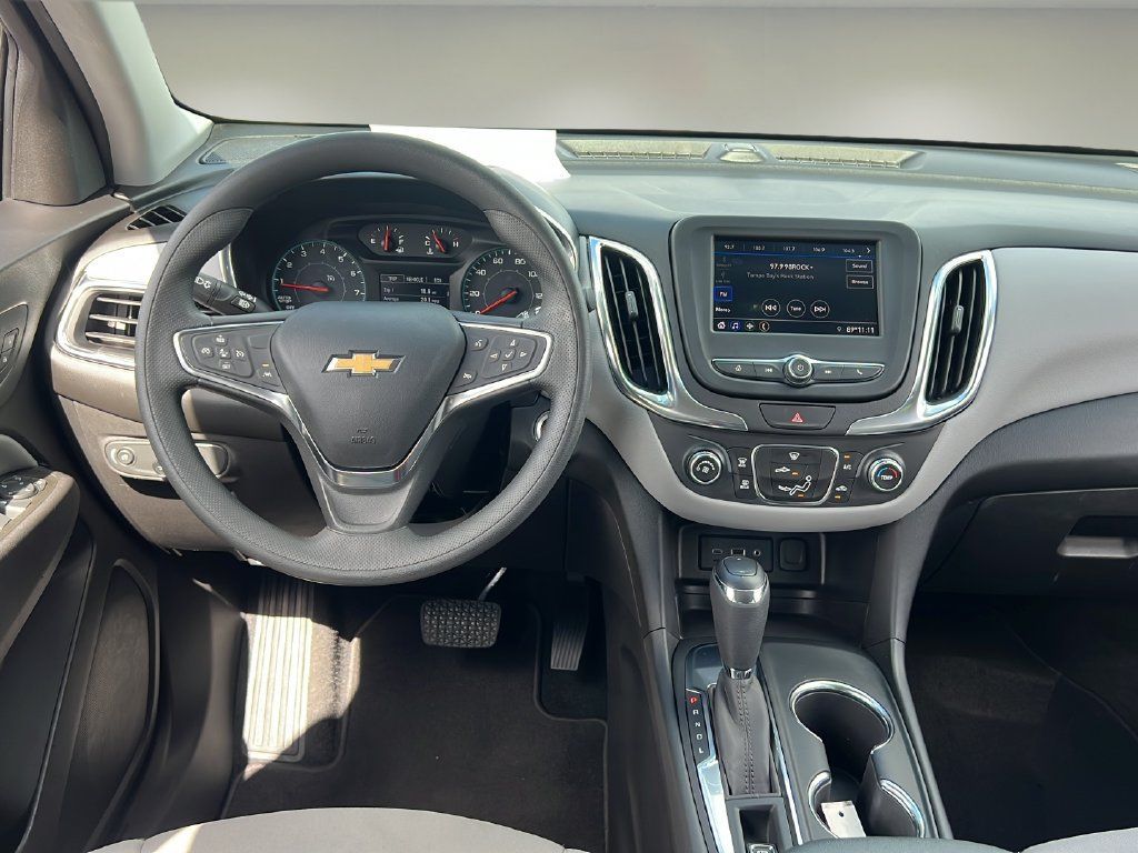 Used 2021 Chevrolet Equinox LS w/ LS Convenience Package FWD image 13