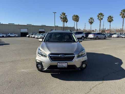 Used 2019 Subaru Outback 2.5i Limited image 4