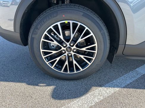 New 2026 Ford Escape SE image 39