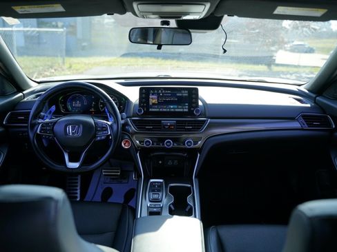 Used 2022 Honda Accord Sport image 12