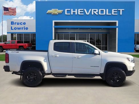 Used 2022 Chevrolet Colorado ZR2 w/ ZR2 Dusk Special Edition AWD/4WD image 6