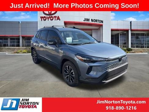 Used 2026 Toyota Corolla Cross SE image 1