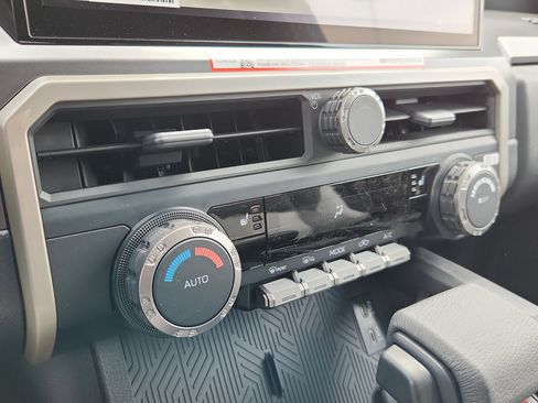 New 2026 Toyota Tacoma TRD Off-Road AWD/4WD image 19