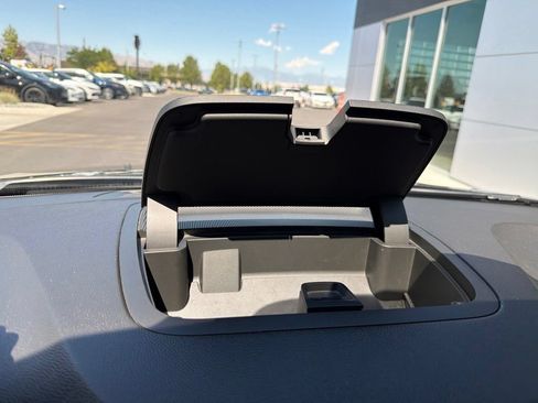 Used 2017 Chevrolet Traverse LT AWD/4WD image 19
