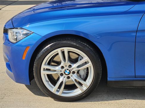 Used 2017 BMW 330i Sedan image 8