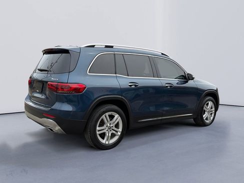 Used 2021 Mercedes-Benz GLB 250 4MATIC image 3