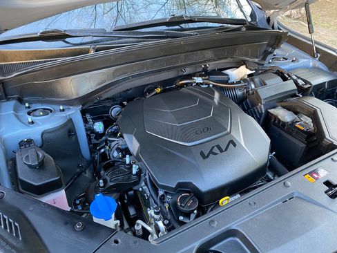 Used 2024 Kia Telluride S w/ S Sunroof Package image 17