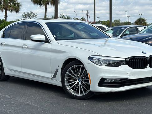 Used 2018 BMW 530e RWD image 2
