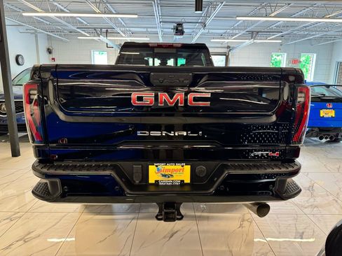 Used 2026 GMC Sierra 3500 AT4 w/ AT4 Premium Plus Package AWD/4WD image 6