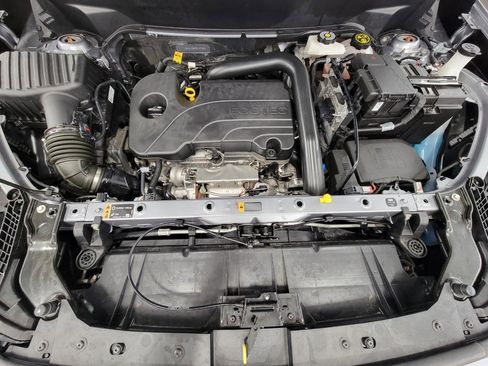 Used 2024 GMC Terrain SLT image 9