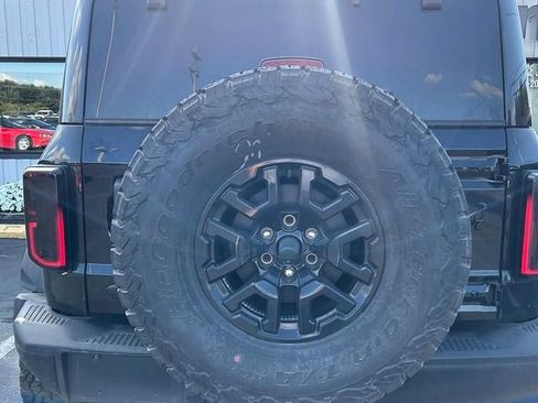 Used 2025 Ford Bronco Badlands AWD/4WD image 4