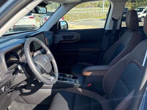 Certified 2025 Ford Bronco Sport Outer Banks w/ Outer Banks Tech Package+ image 8