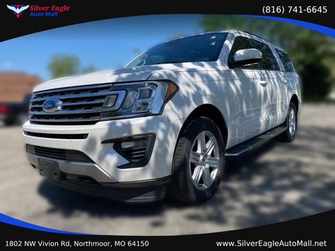 Used 2018 Ford Expedition Max XLT w/ Equipment Group 202A AWD/4WD image 16
