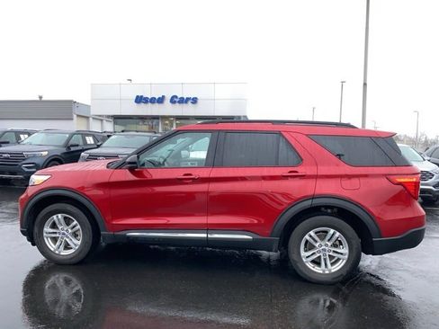 Certified 2023 Ford Explorer XLT w/ Equipment Group 202A image 8