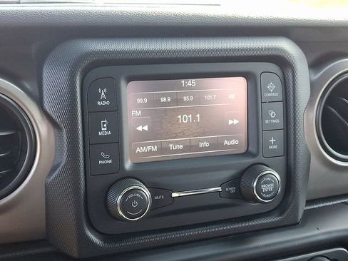 Used 2020 Jeep Wrangler Sport image 16