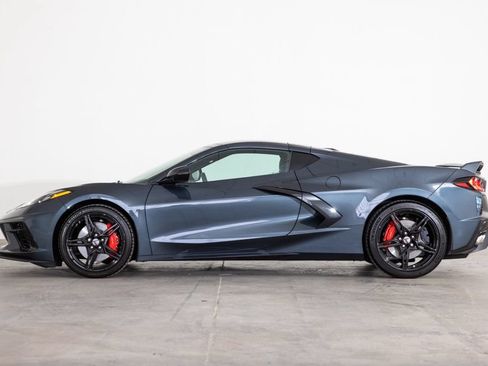 Used 2020 Chevrolet Corvette Stingray Preferred Cpe w/ 2LT Preferred Equipment Group RWD image 2