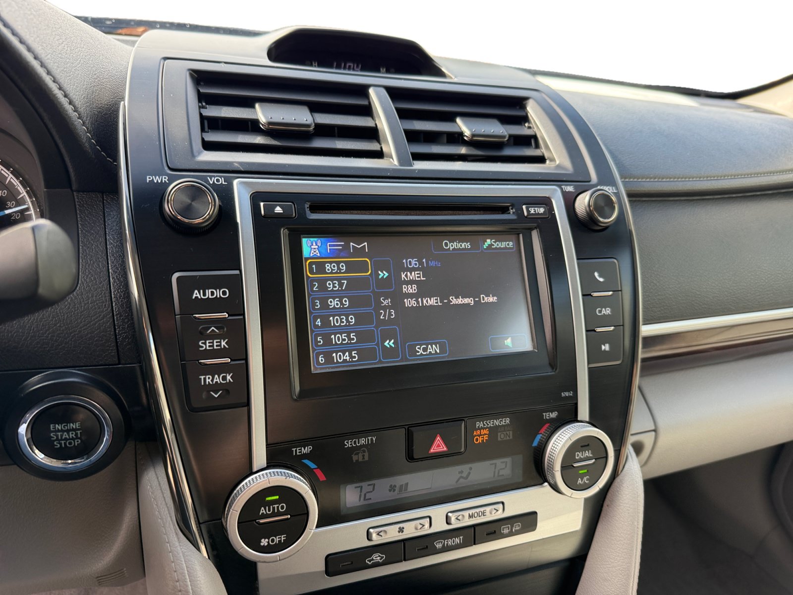 Used 2012 Toyota Camry XLE w/ Convenience Pkg FWD image 12