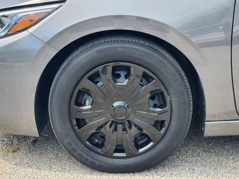 Certified 2023 Nissan Sentra S FWD image 6