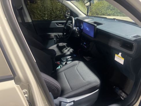 Used 2025 Ford Maverick XL w/ Equipment Group 102A image 5