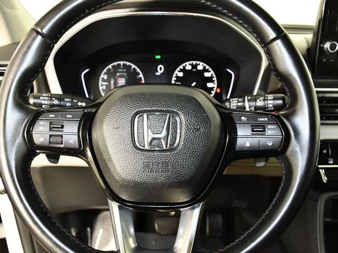 Used 2025 Honda Pilot EX-L image 19